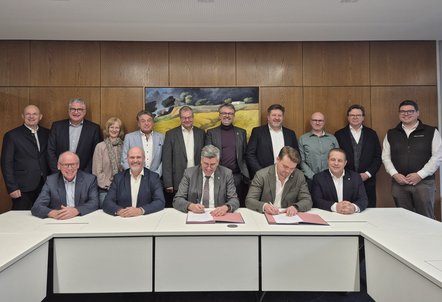 Gesundheitspark Hochrhein: Landkreis und Schleith GmbH unterzeichnen Vertrag 